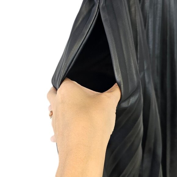 Aritzia Babaton Jude Faux Leather Pleated Accordion Midi Skirt, Black, Large - Picture 8 of 9